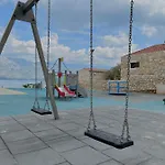 Tara *