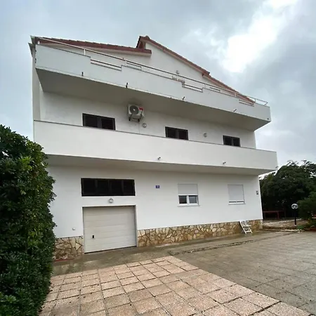 Apartment Tara Ražanac