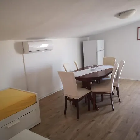 Apartment Tara *