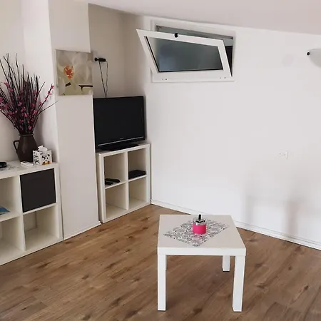 Tara Apartment